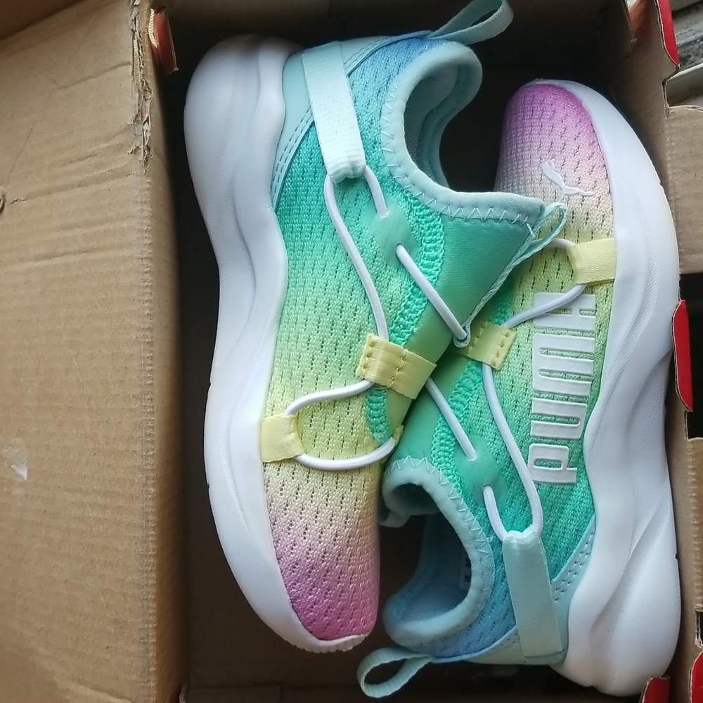 Puma size 11 Toddlers Rift Slip On Rainbow